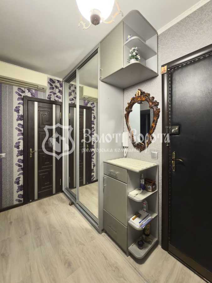 Продаж 2-кімнатної квартири 54 м², Михайла Донця вул., Драгоманова, 5