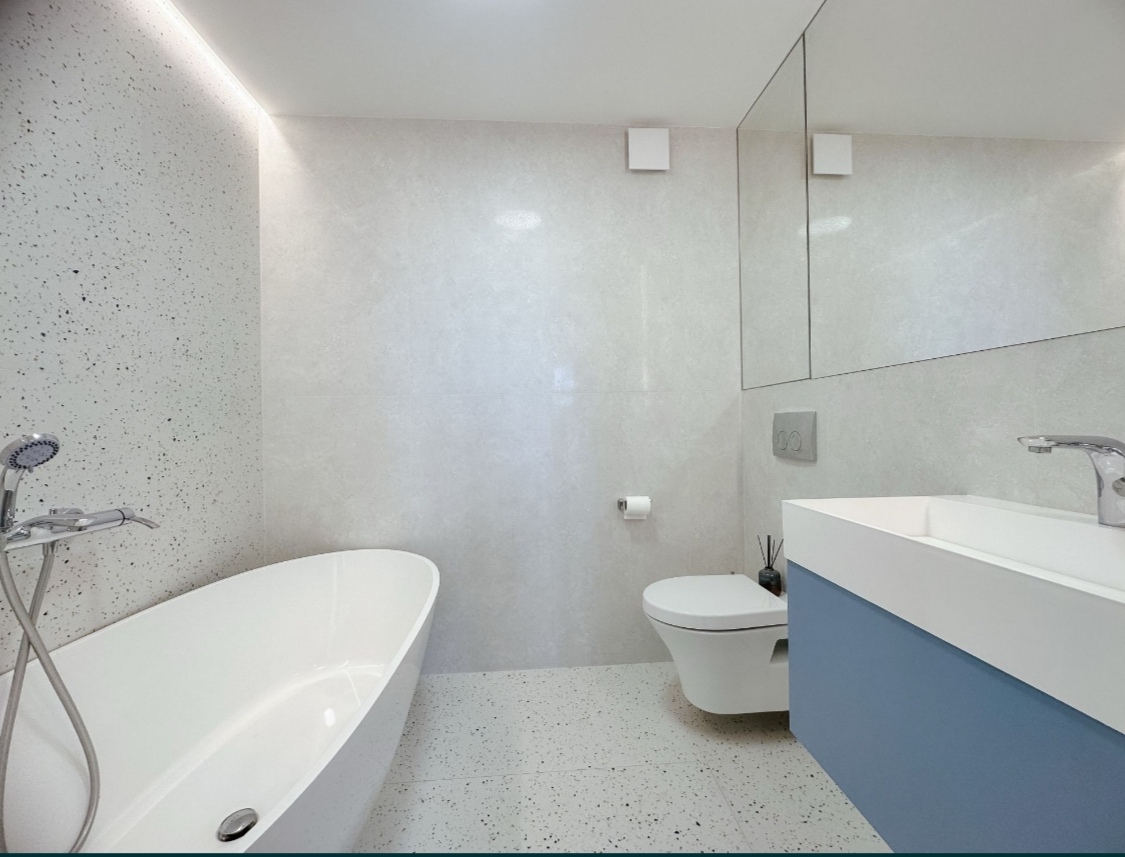 Продаж 3-кімнатної квартири 100 м², Регенераторна вул., 4, корпус 6