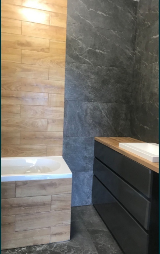 Продаж 2-кімнатної квартири 60 м², Каховська вул., 62А