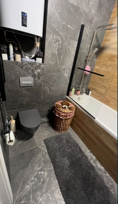 Продаж 2-кімнатної квартири 60 м², Каховська вул., 62А