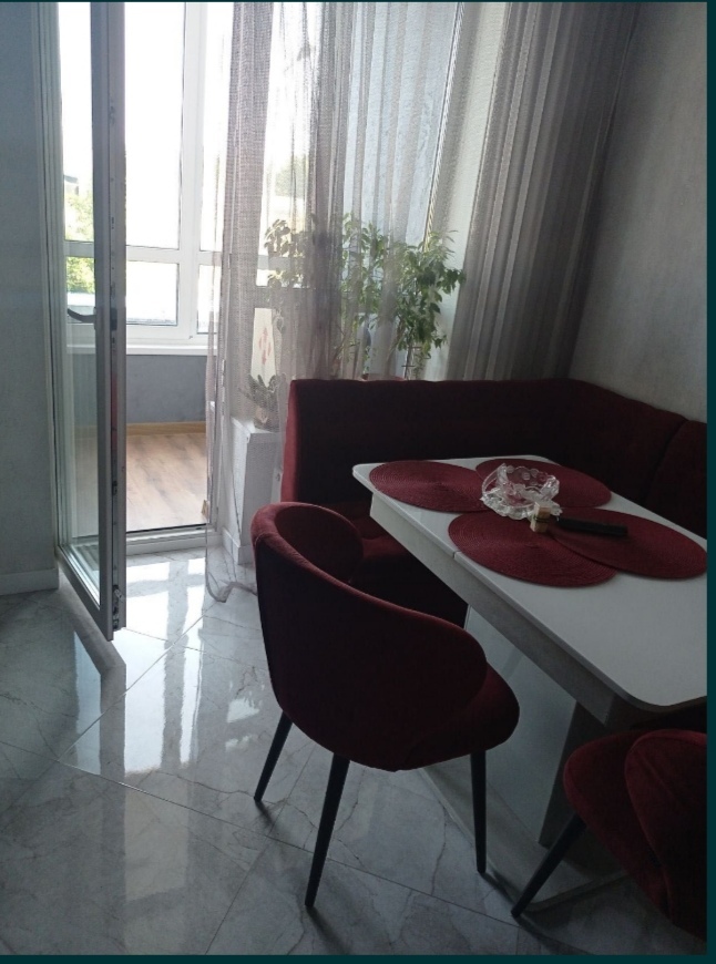 Продаж 2-кімнатної квартири 60 м², Каховська вул., 62А