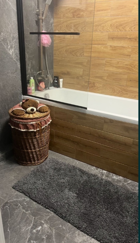 Продаж 2-кімнатної квартири 60 м², Каховська вул., 62А