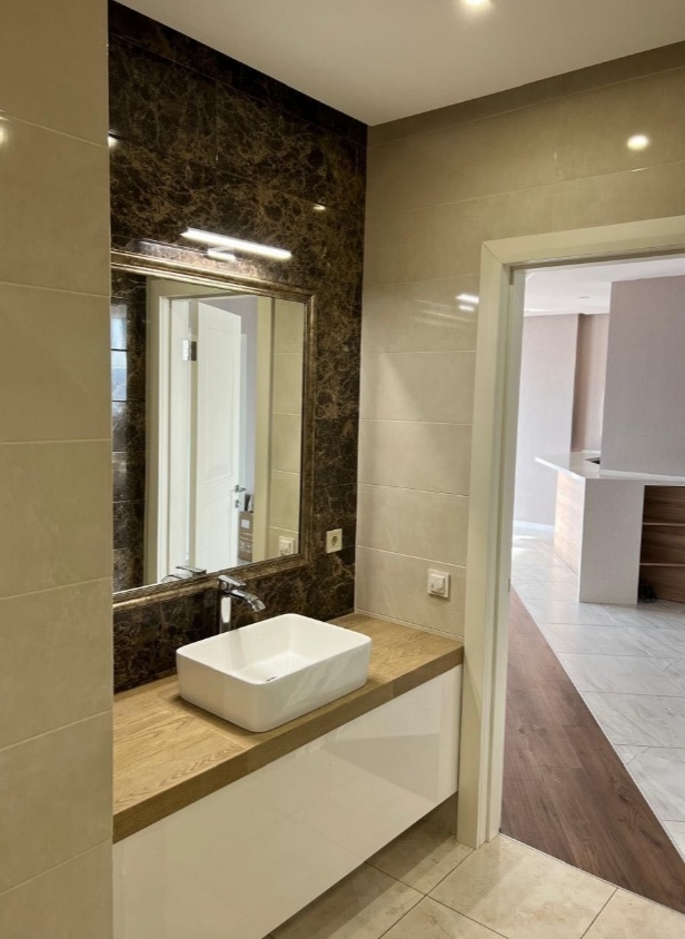 Продаж 2-кімнатної квартири 87 м², Соборності просп., 30