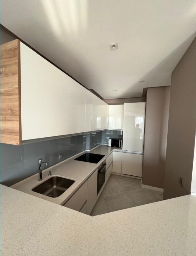 Продаж 2-кімнатної квартири 87 м², Соборності просп., 30