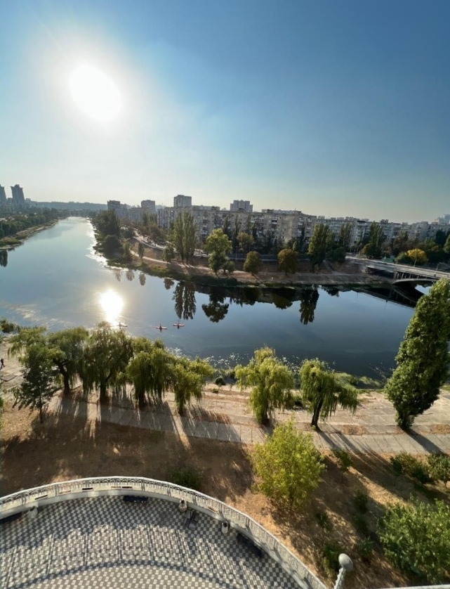 Продаж 2-кімнатної квартири 87 м², Соборності просп., 30