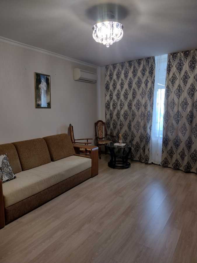 Оренда 1-кімнатної квартири 50 м², Машинобудівельників, 17а