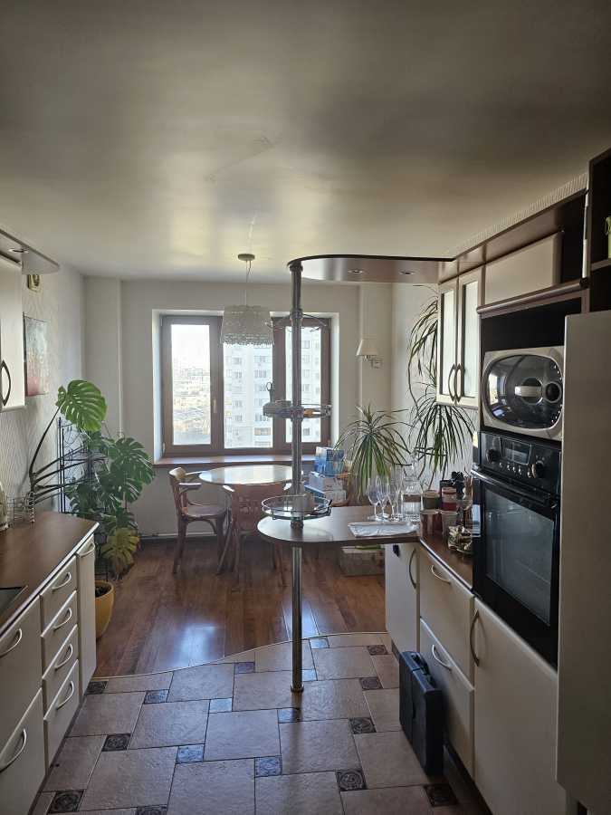 Продаж 3-кімнатної квартири 98 м², Миколи Бажана просп., 24/1