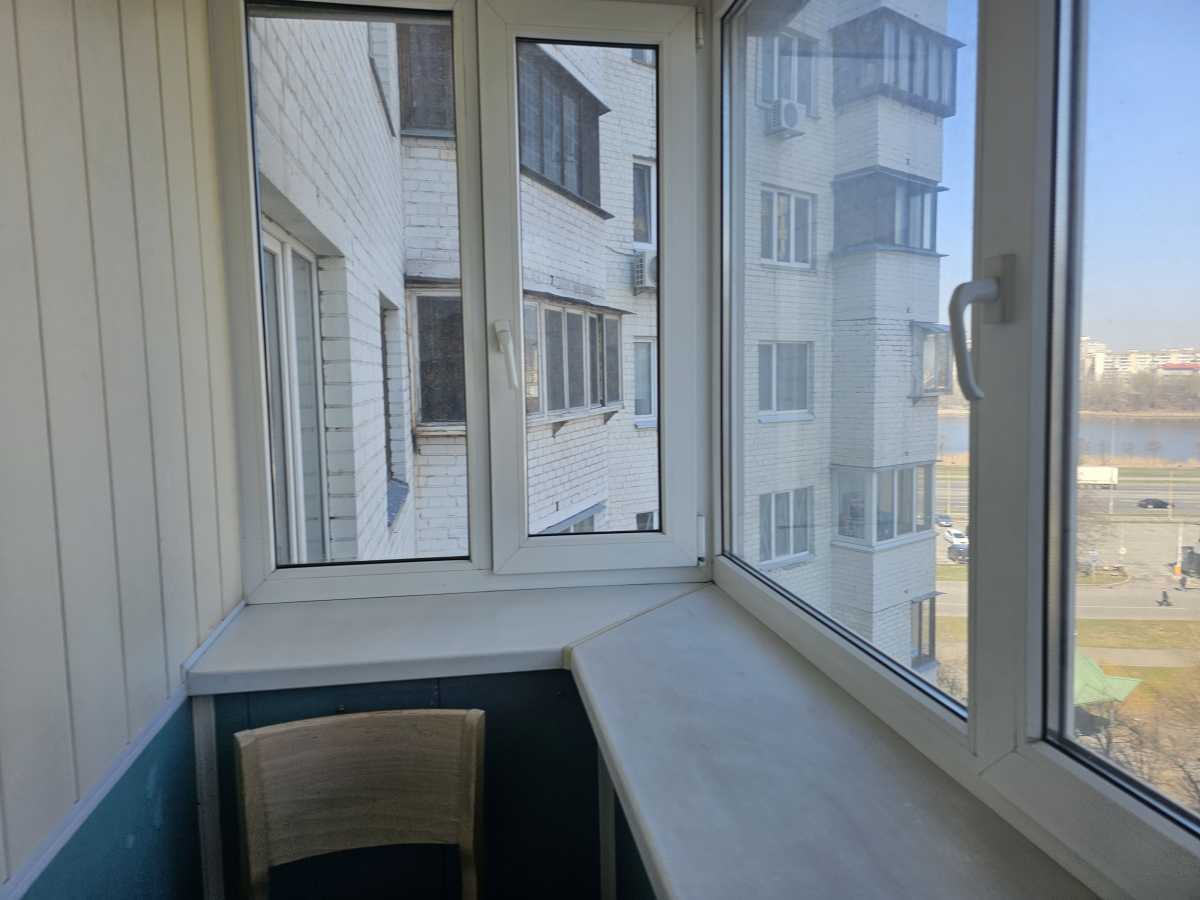 Продаж 3-кімнатної квартири 98 м², Миколи Бажана просп., 24/1