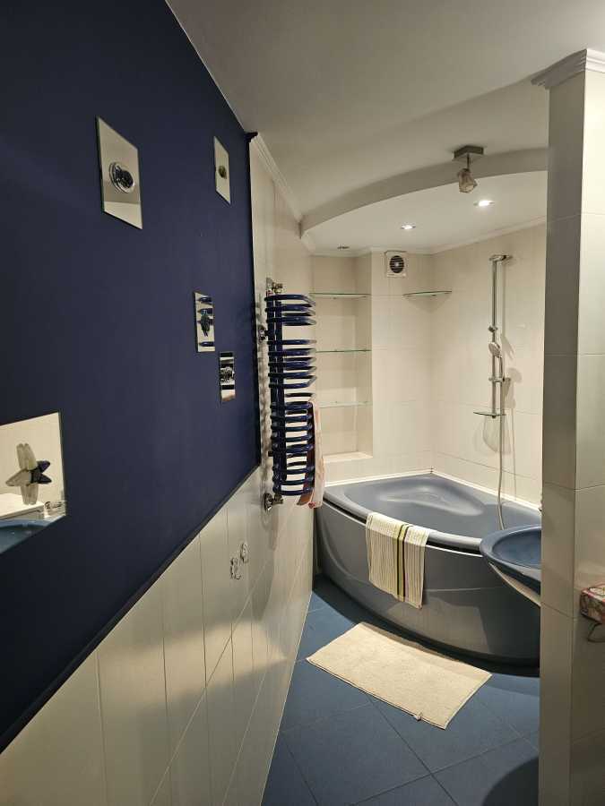 Продаж 3-кімнатної квартири 98 м², Миколи Бажана просп., 24/1