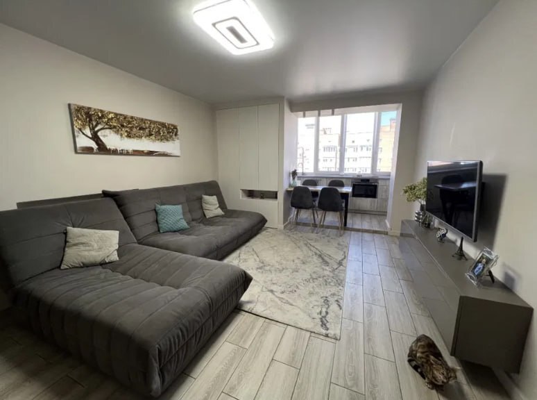 Продажа 3-комнатной квартиры 70 м², Михаила Лушпы просп.