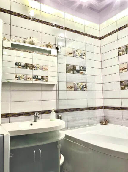 Продажа 3-комнатной квартиры 92 м², Заливная ул.