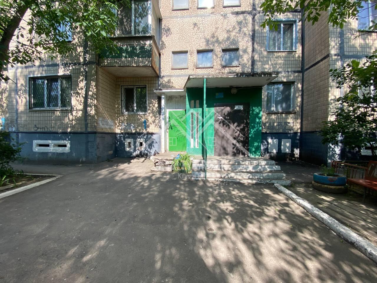 Продаж 2-кімнатної квартири 53.8 м², Сонячний вул.