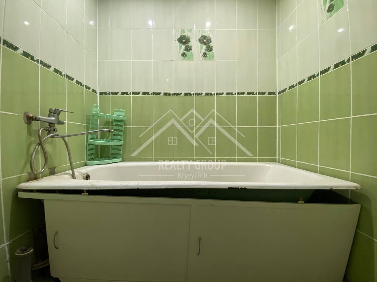 Продаж 2-кімнатної квартири 53.8 м², Сонячний вул.