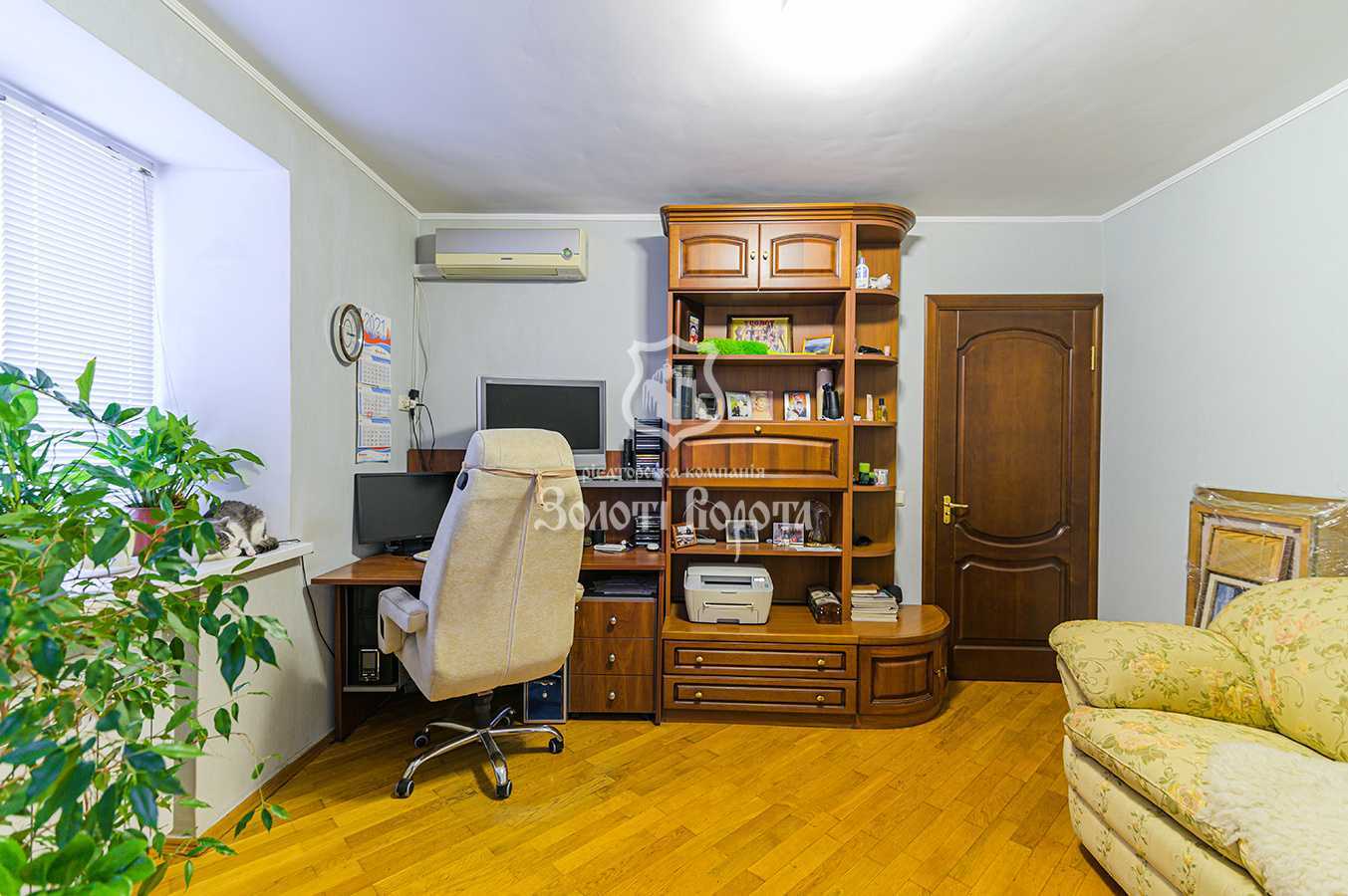 Продаж 3-кімнатної квартири 74 м², Валерія Лобановського просп., 128