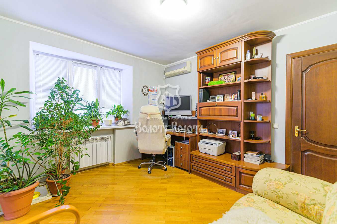 Продаж 3-кімнатної квартири 74 м², Валерія Лобановського просп., 128