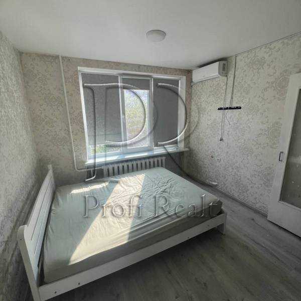 Продаж 1-кімнатної квартири 22 м², Березняківська вул., 16Б