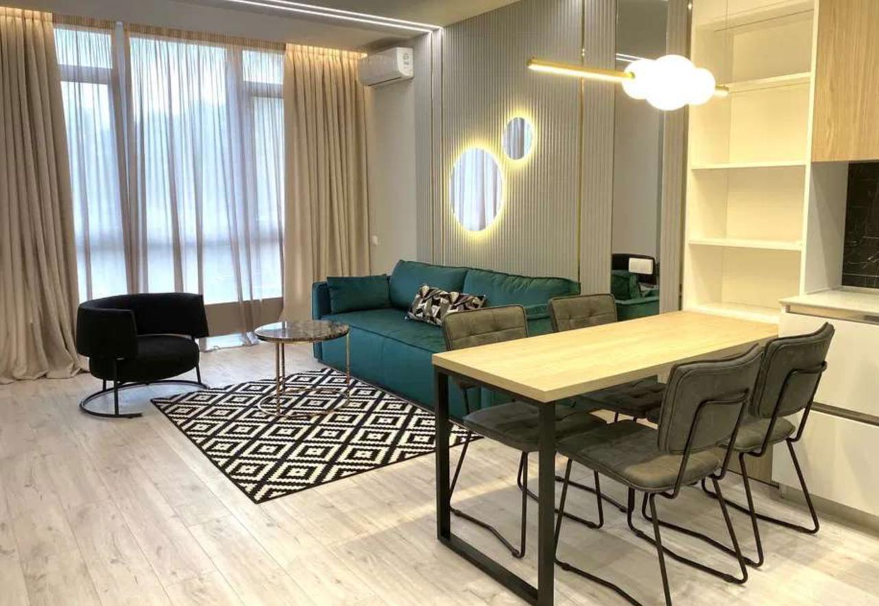 Аренда 2-комнатной квартиры 55 м², Джона Маккейна ул., 1
