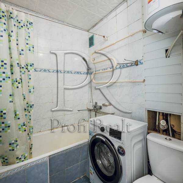 Продаж 1-кімнатної квартири 32 м², Відрадний просп., 10