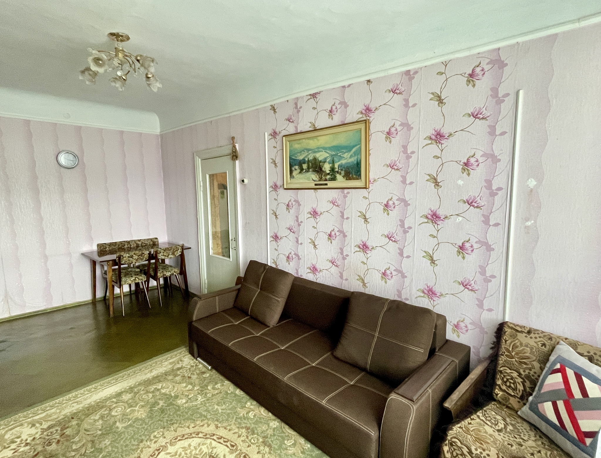 Продаж 3-кімнатної квартири 56 м², Кам'янецька вул.