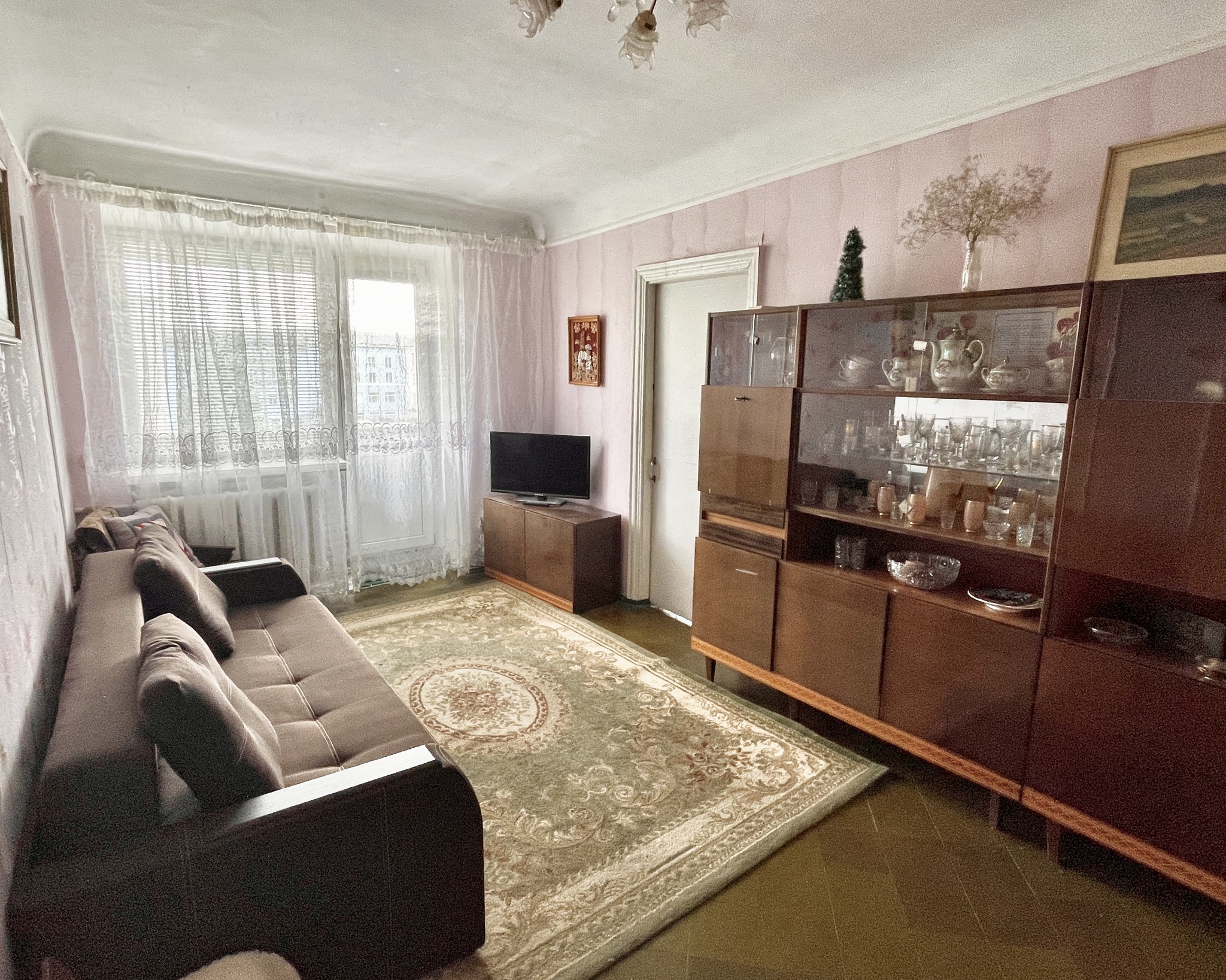 Продаж 3-кімнатної квартири 56 м², Кам'янецька вул.