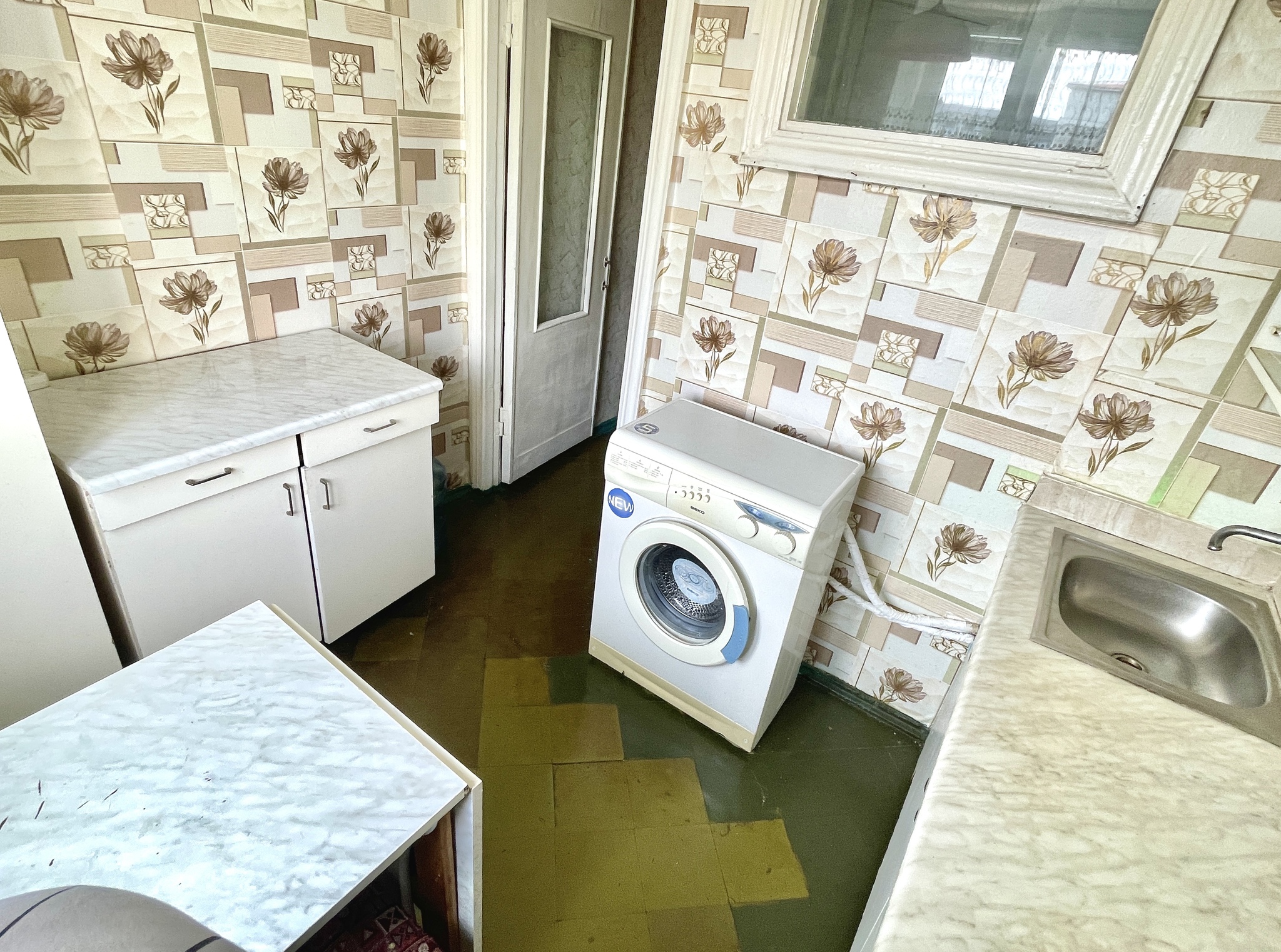 Продаж 3-кімнатної квартири 56 м², Кам'янецька вул.