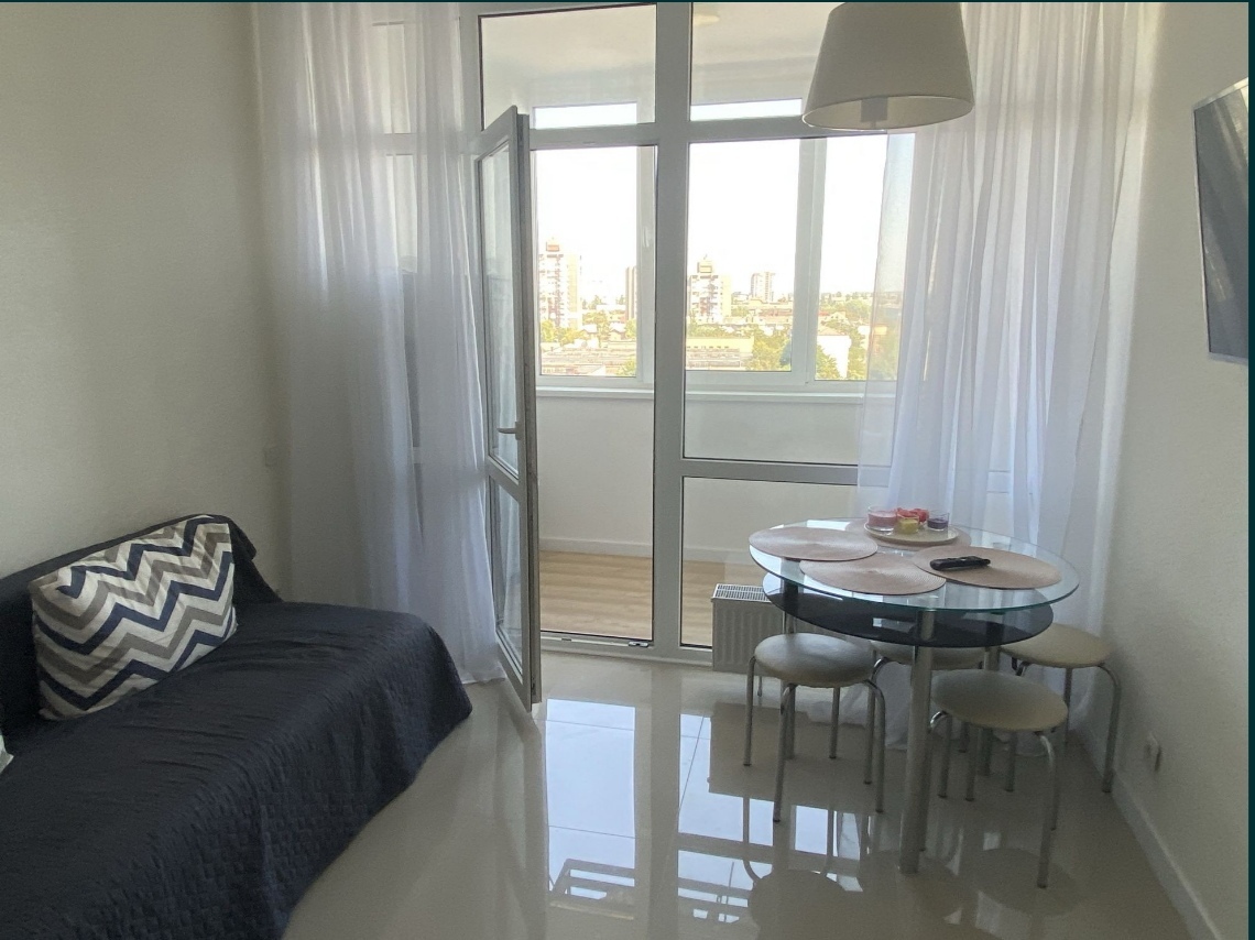 Продаж 1-кімнатної квартири 46 м², Євгена Сверстюка вул., 6