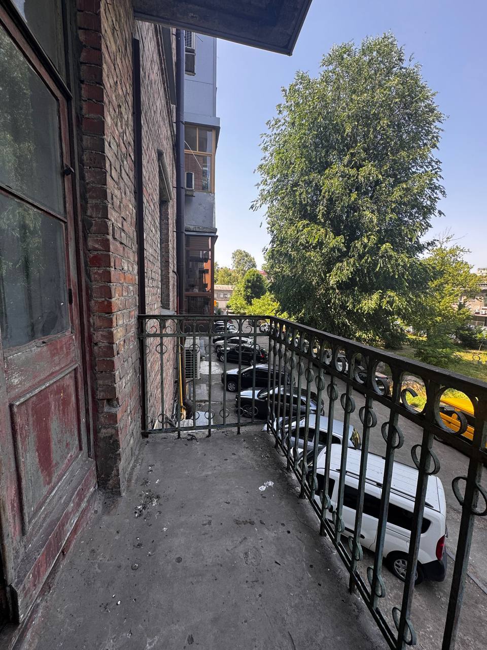 Продажа 2-комнатной квартиры 53 м², Дмитрия Яворницкого просп.