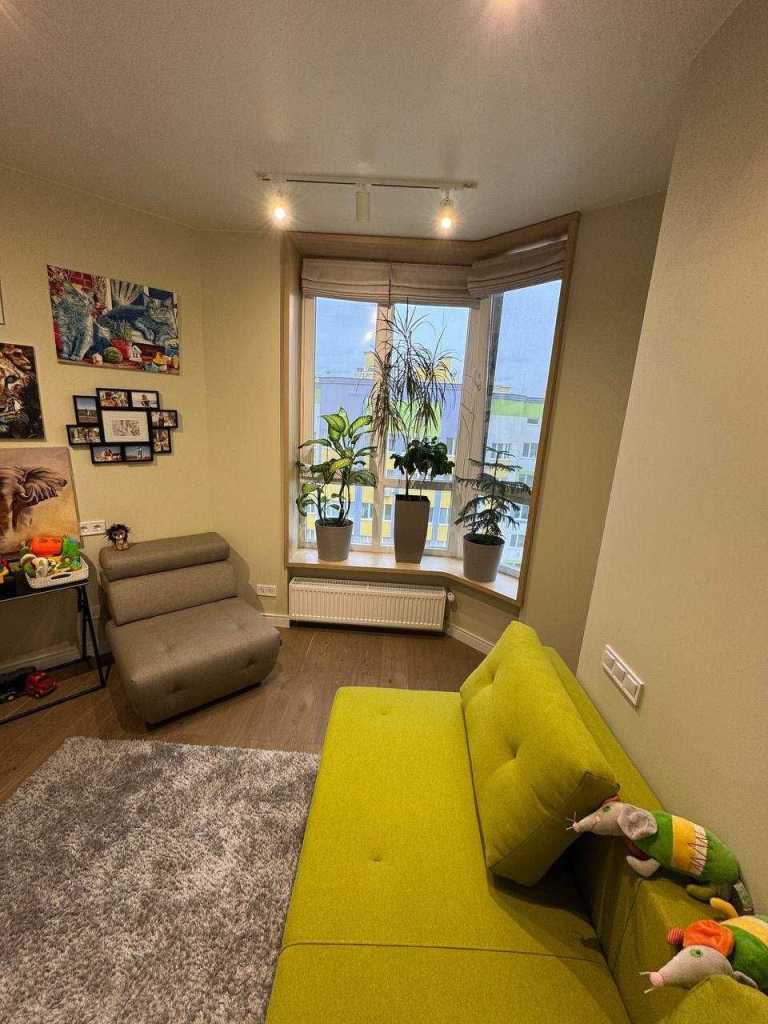 Продаж 3-кімнатної квартири 115 м², Яблунева вул., 15