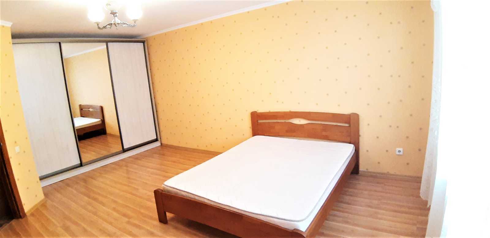 Оренда 1-кімнатної квартири 50 м², Машинобудівників вул., 1Б