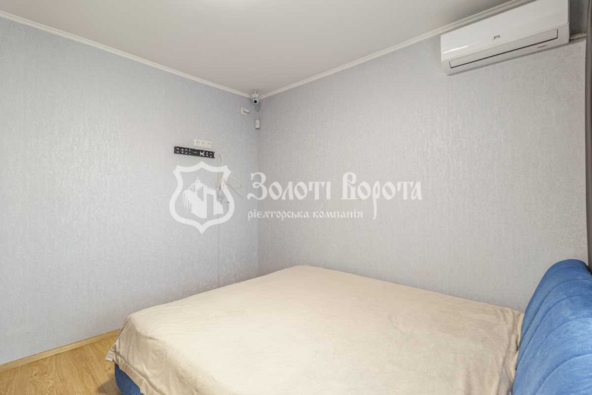 Продаж 3-кімнатної квартири 70.6 м², Оболонський просп., 34