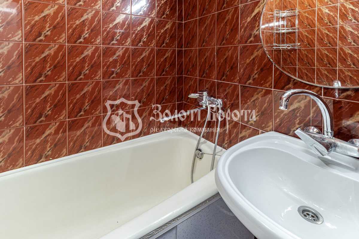 Продаж 3-кімнатної квартири 70.6 м², Оболонський просп., 34