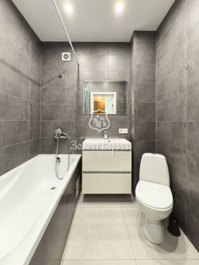 Продаж 1-кімнатної квартири 38 м², Героїв Крут вул., 16