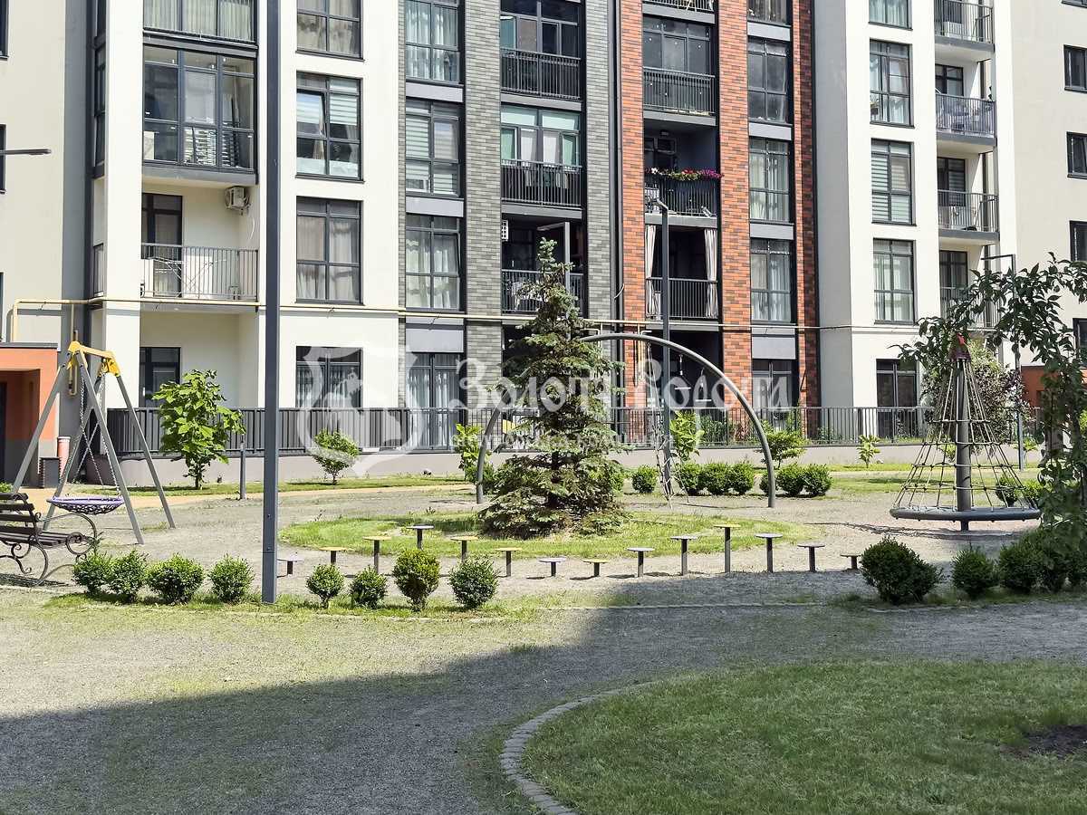 Продаж 1-кімнатної квартири 32 м², Анатолія Луценка вул., 18