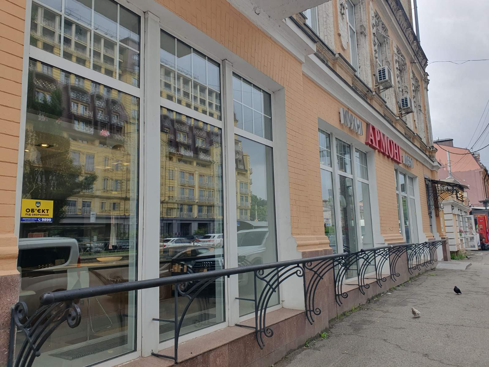 Оренда торговельного приміщення 187 м², Верхній Вал вул.