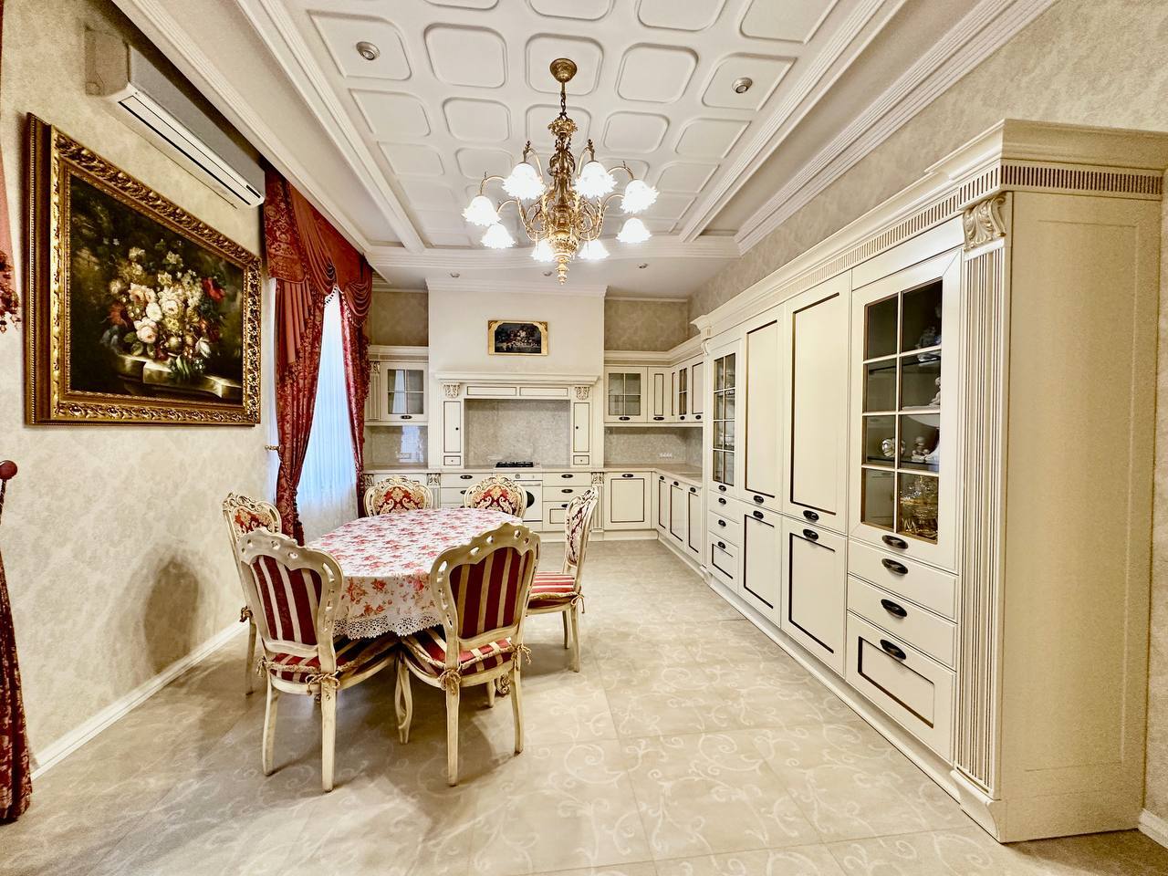 Продажа дома 700 м², Львовская ул.