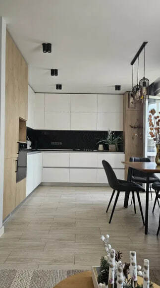 Продаж 2-кімнатної квартири 60 м², Нижньохолодногірська вул.