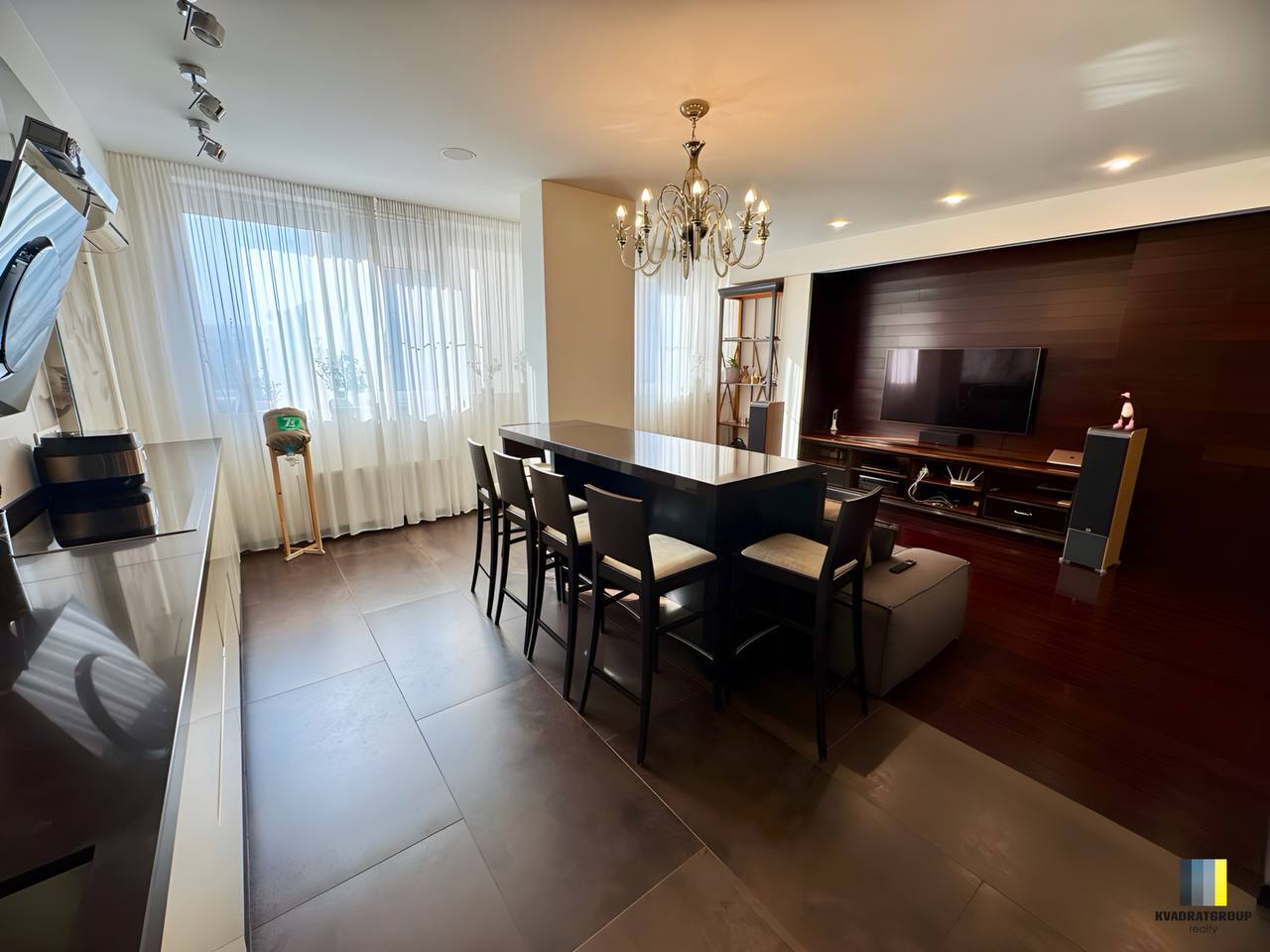 Продаж 3-кімнатної квартири 118 м², Бригадна вул.
