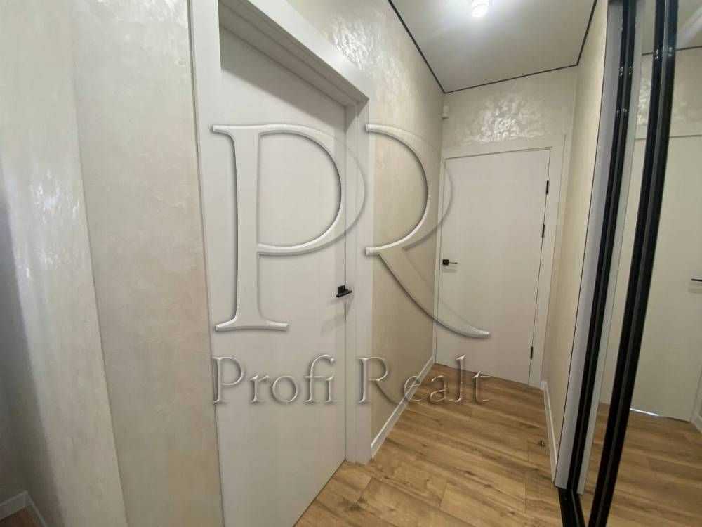 Продаж 2-кімнатної квартири 74 м², Машинобудівників вул., 16