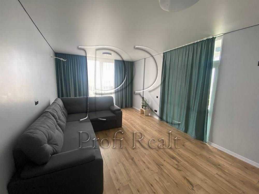 Продаж 2-кімнатної квартири 74 м², Машинобудівників вул., 16