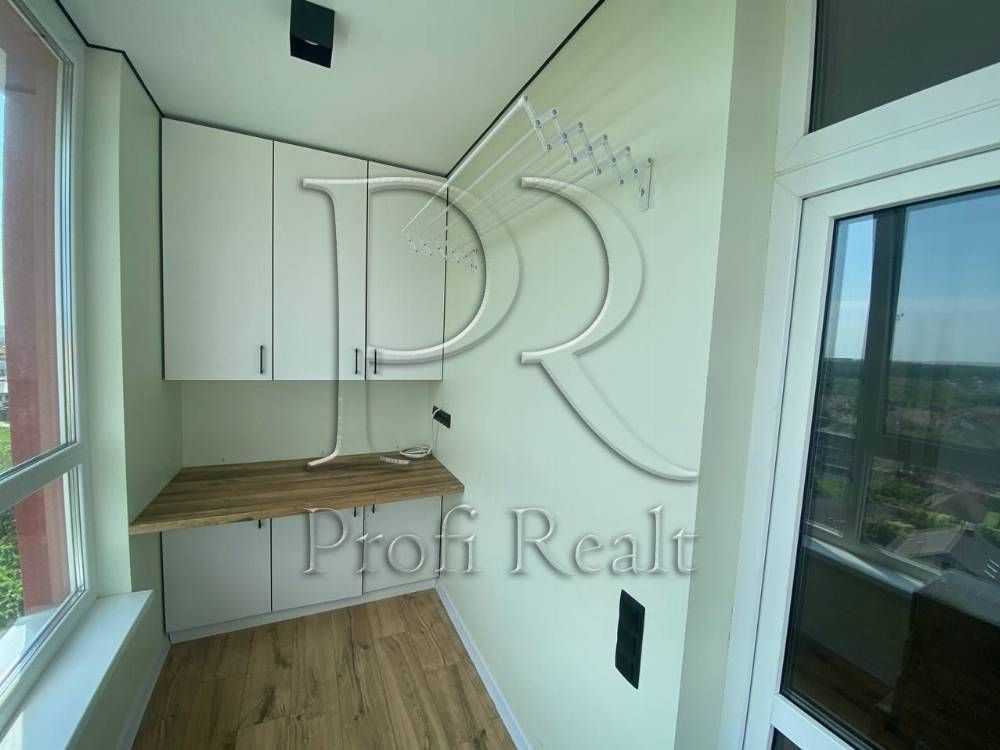 Продаж 2-кімнатної квартири 74 м², Машинобудівників вул., 16