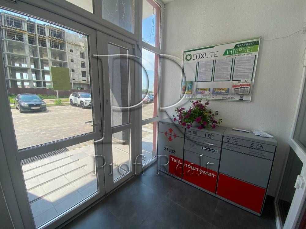 Продаж 2-кімнатної квартири 74 м², Машинобудівників вул., 16