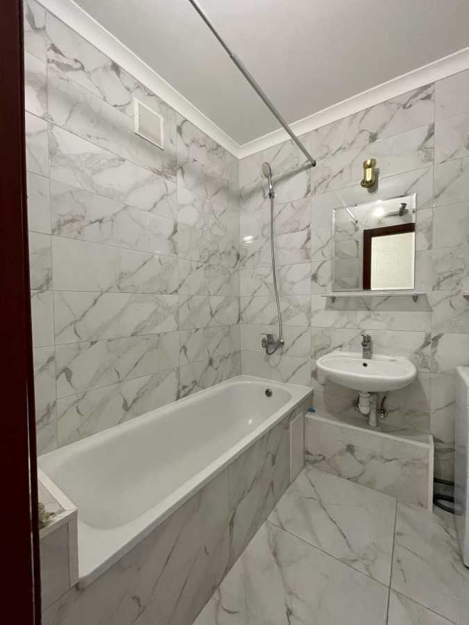 Продаж 1-кімнатної квартири 55 м², Ясинуватський пров., 11