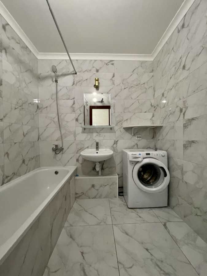 Продаж 1-кімнатної квартири 55 м², Ясинуватський пров., 11