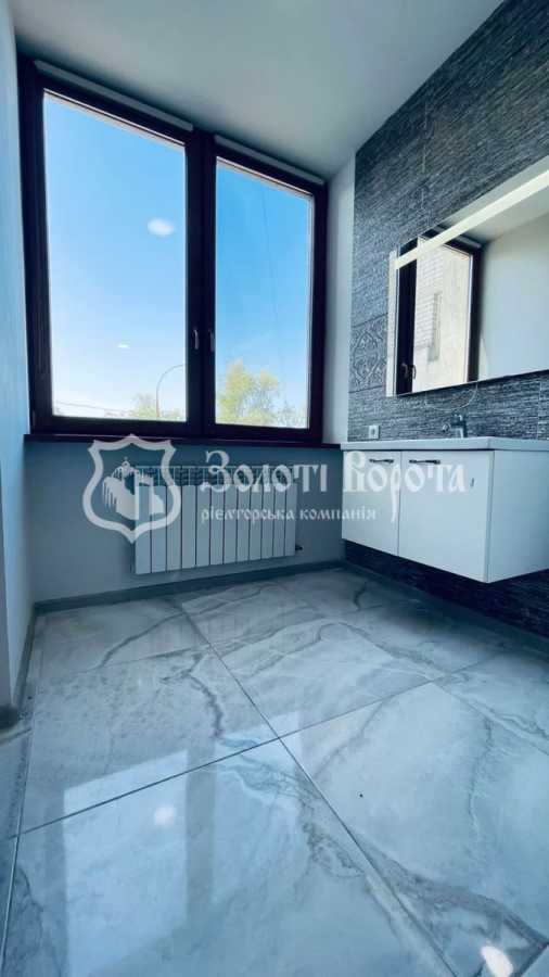 Продаж 3-кімнатної квартири 125 м², Топольова вул., 4-8