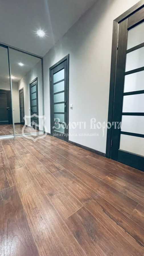 Продаж 3-кімнатної квартири 125 м², Топольова вул., 4-8