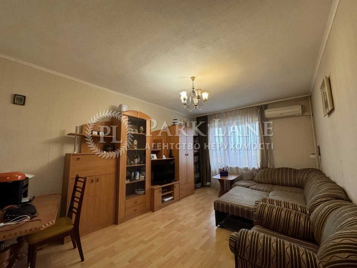 Продаж 2-кімнатної квартири 53 м², Йорданська вул., 17
