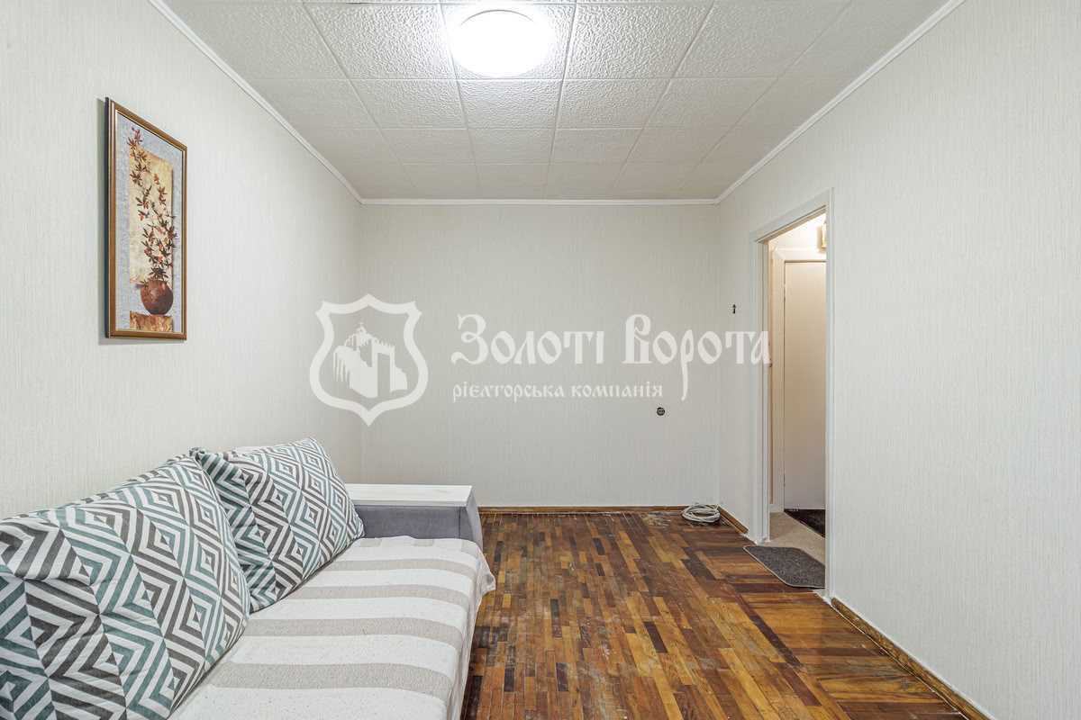 Продаж 1-кімнатної квартири 28 м², Правди просп., 64Б