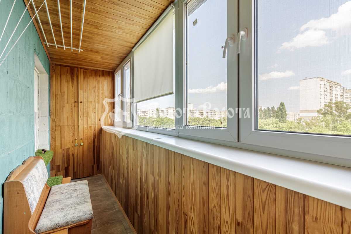 Продаж 1-кімнатної квартири 28 м², Правди просп., 64Б