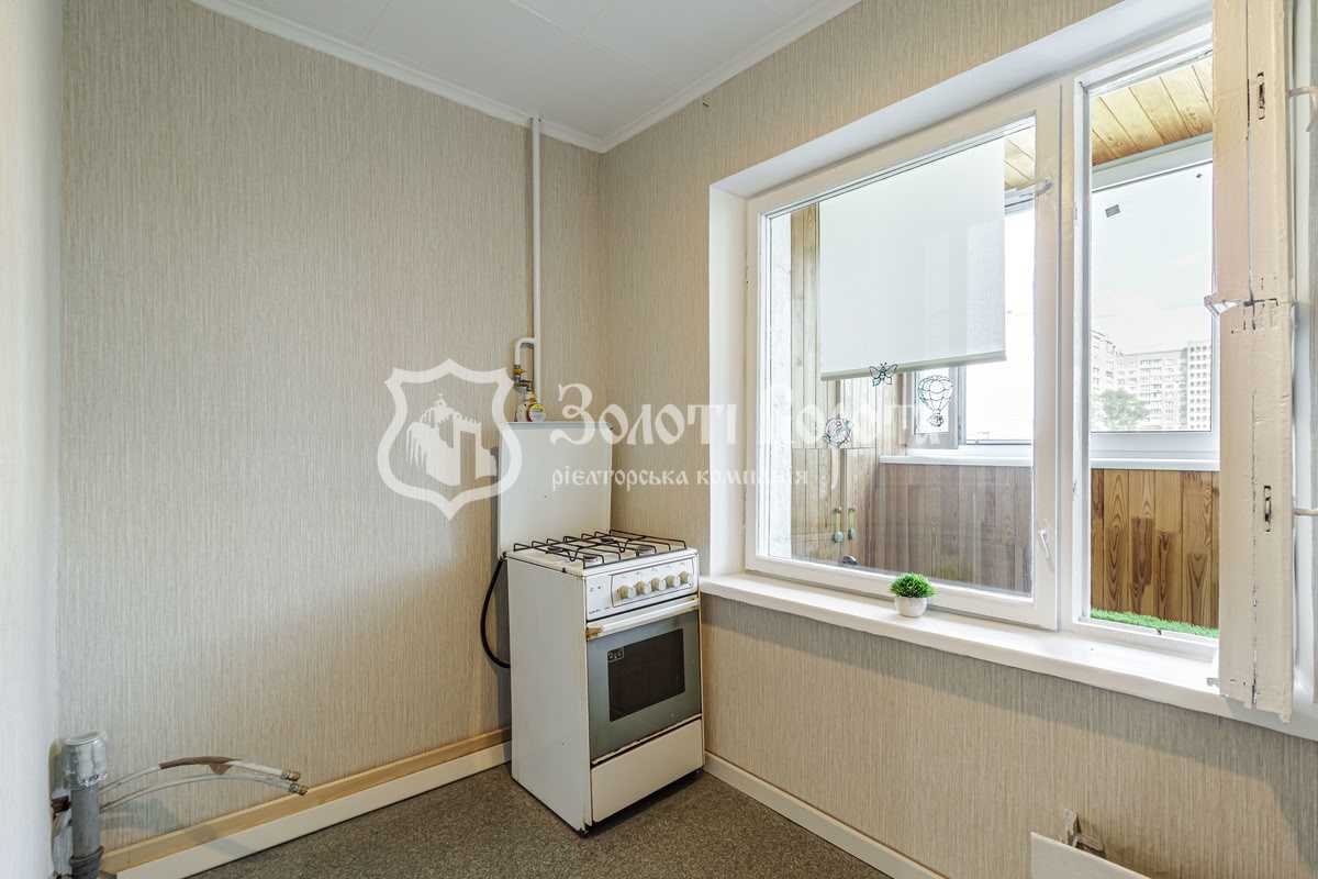 Продаж 1-кімнатної квартири 28 м², Правди просп., 64Б