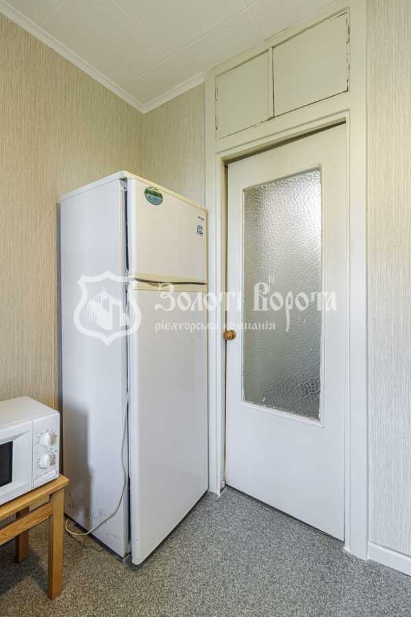 Продаж 1-кімнатної квартири 28 м², Правди просп., 64Б